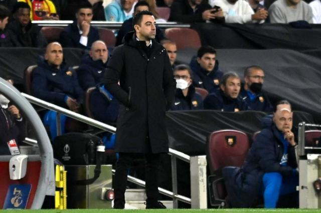 哈维:努力过就不算失败 主场气氛问题想要个解释