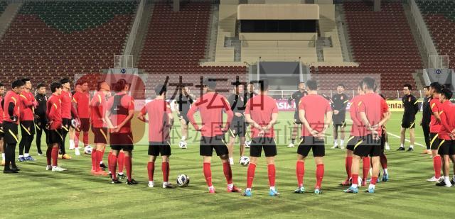 kaiyun体育-国足赛前最后一练踩场 中阿战首发名单或变化不大