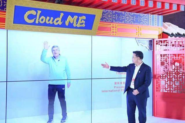 开云体育app-巴赫“现身”2022北京新闻中心 向记者拜年送春联