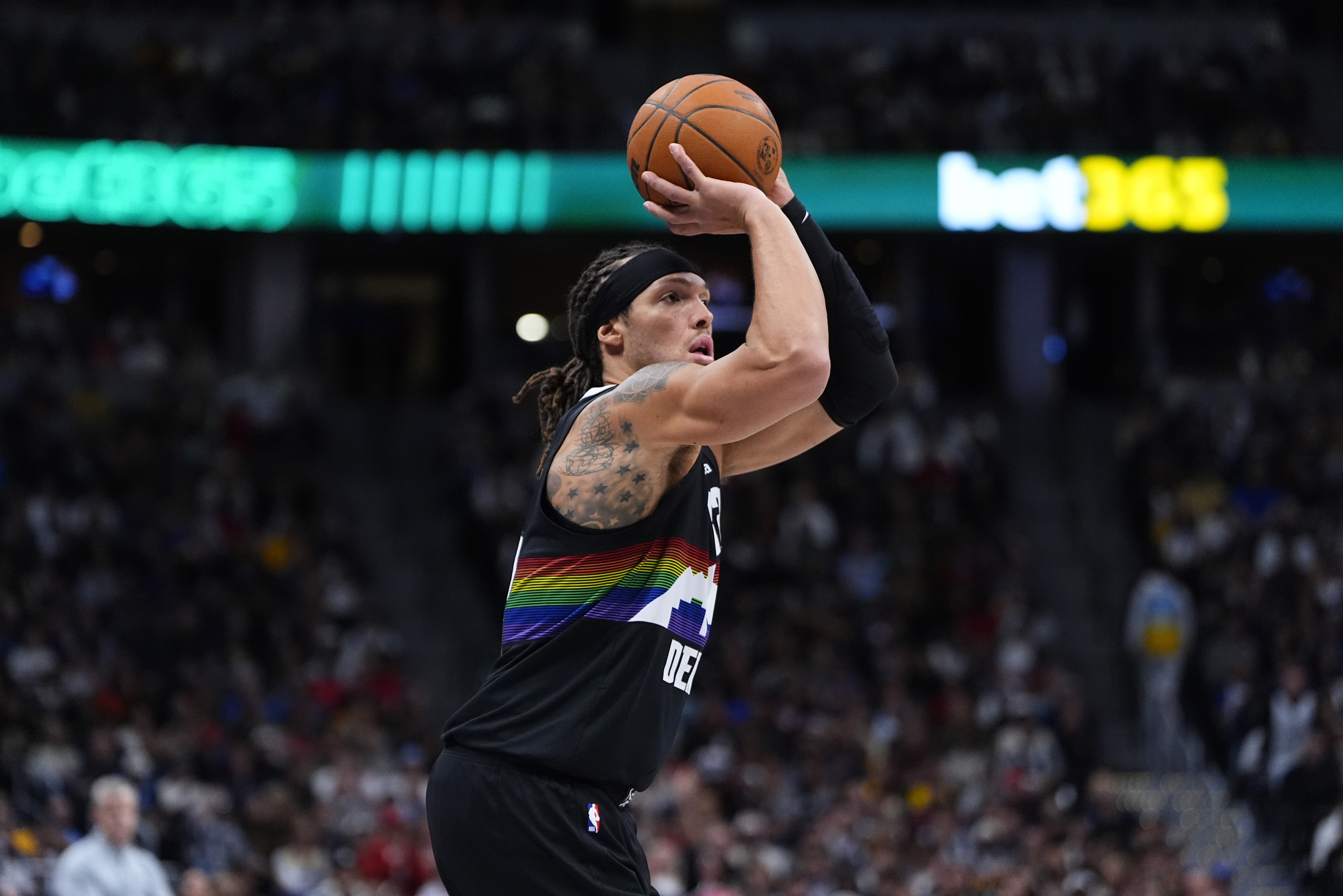 kaiyun体育-掘金官方:阿隆·戈登腿筋受伤 本场提前退赛&不会回归