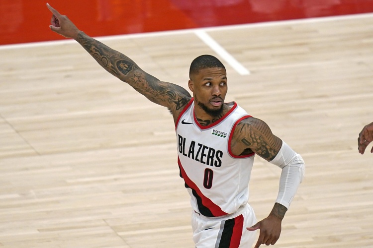 开云体育app-利拉德:我计划以开拓者球员的身份退役 目前还没有具体时间表