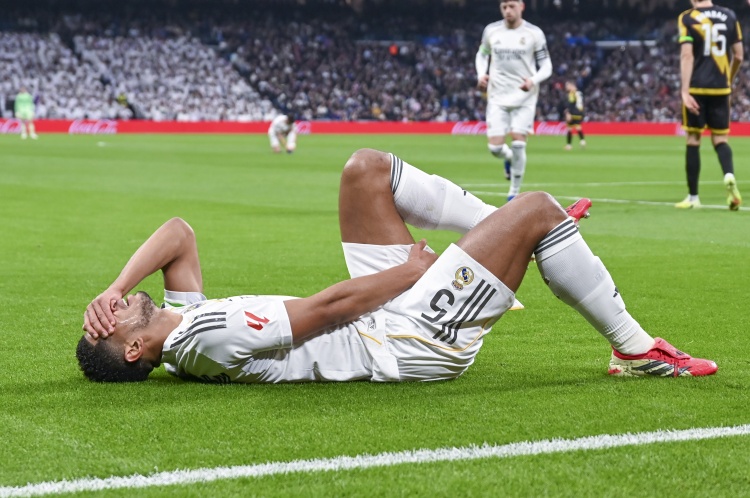 世体：贝林厄姆似乎还无法上场，但阿韦洛亚还是带他出征