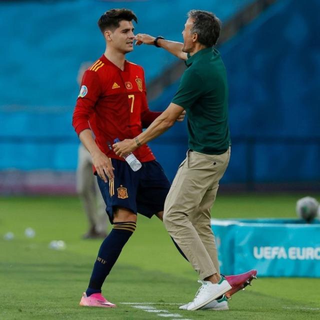 恩里克:西班牙可能太努力 莱万:减少杂念踢得更好