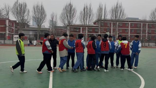 开云体育app-北京市东方德才学校2026年高中部足球班超联赛正式开幕