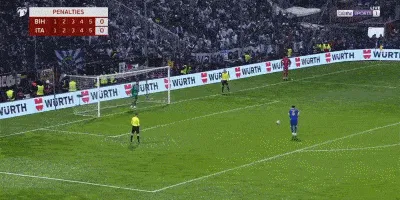 kaiyun体育-点球大战第一轮,塔希罗维奇罚进,皮奥打飞!